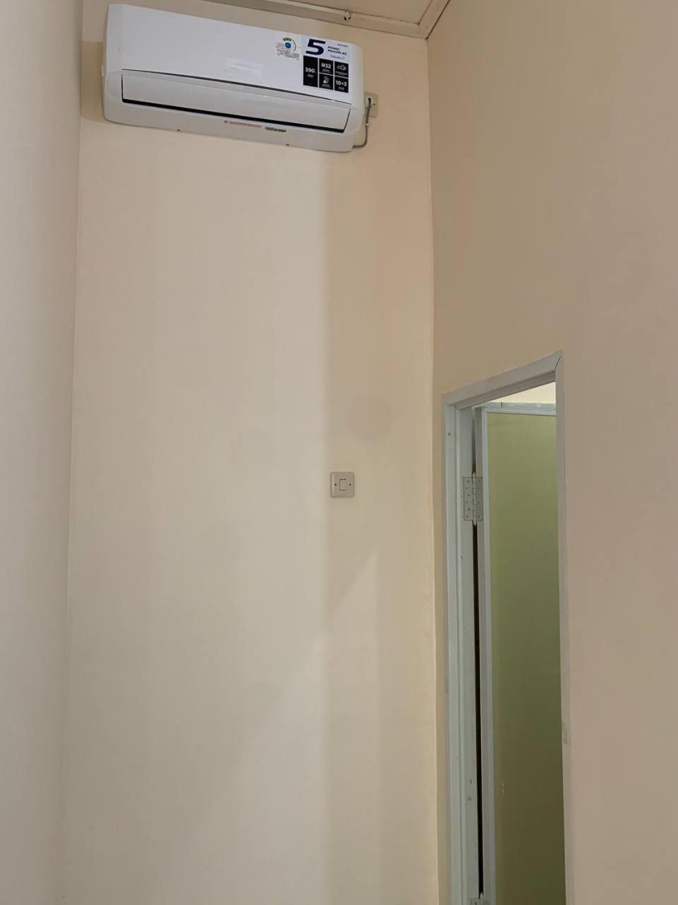 Dikky Guest House Near Bangsal And Sira Pemenang ภายนอก รูปภาพ