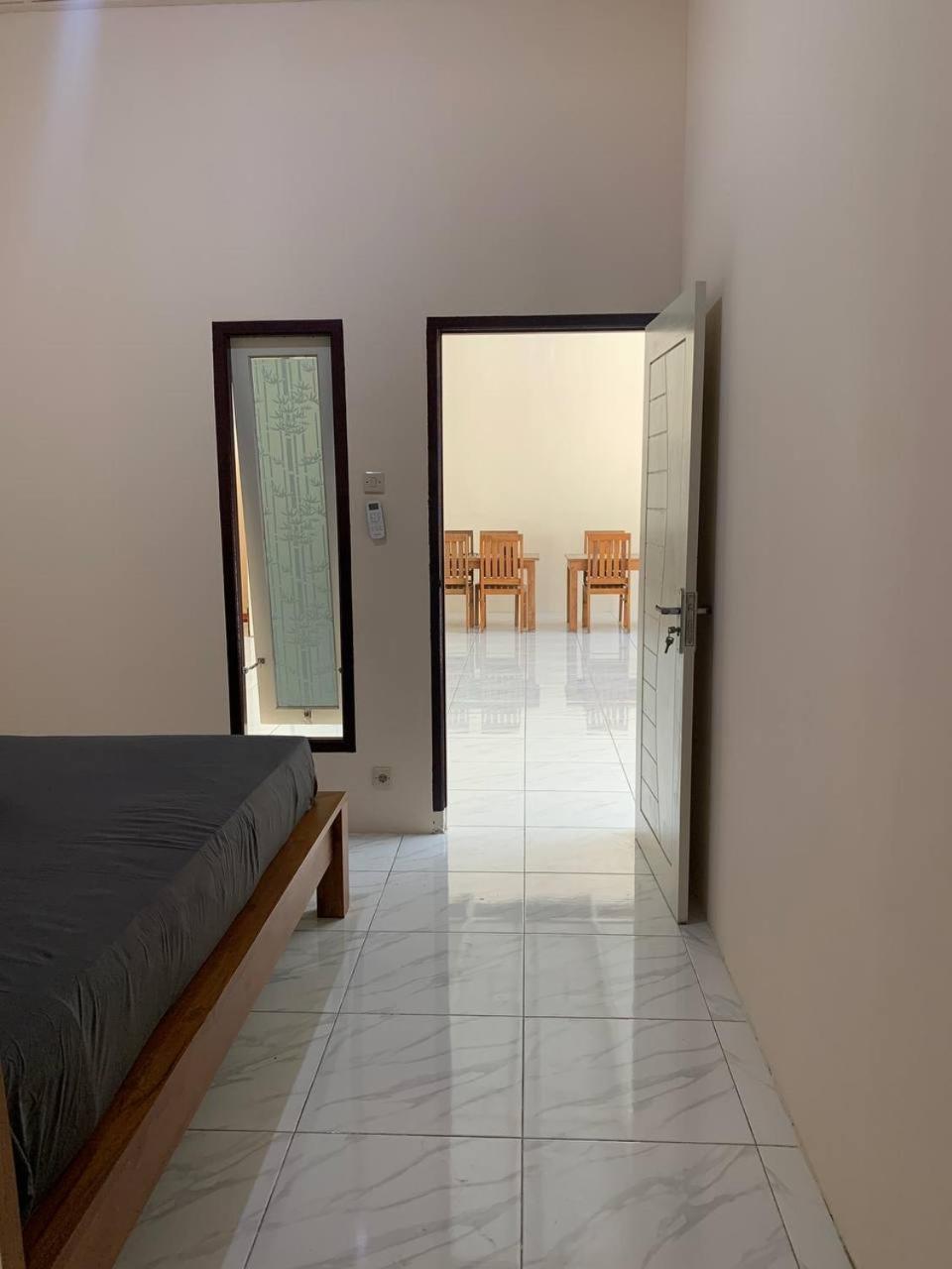 Dikky Guest House Near Bangsal And Sira Pemenang ภายนอก รูปภาพ
